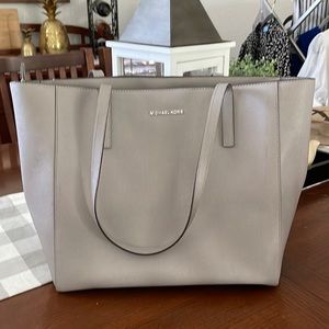Michael Kors oversized tote